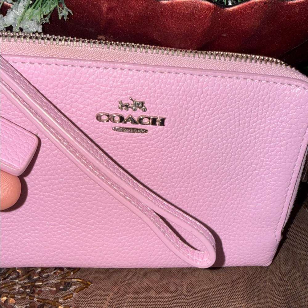 Coach double zip Light purple Leather Wristlet - Picture 5 of 14